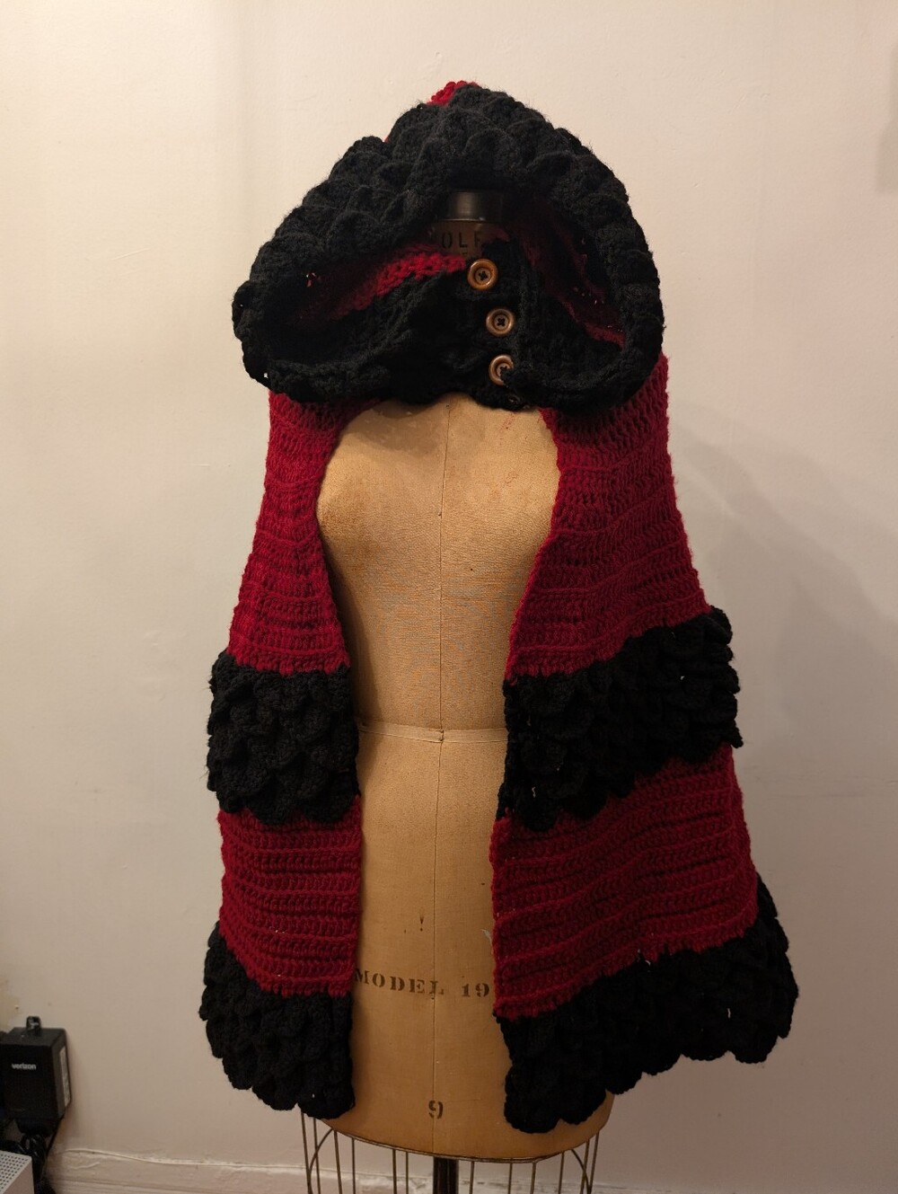Black & Burgundy Hooded Knit Women's Sweater Scarf Vintage